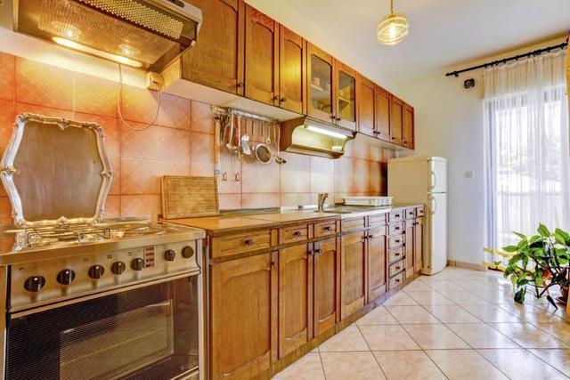 Apartments Nino Seget Vranjica Rom bilde