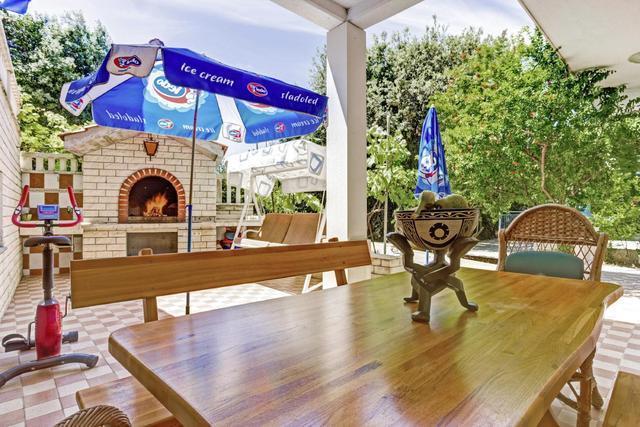 Apartments Nino Seget Vranjica Rom bilde